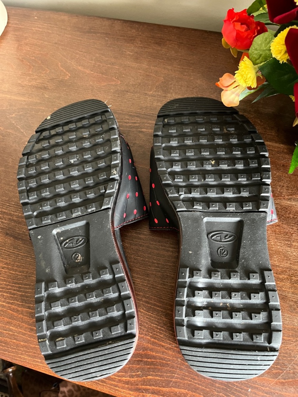 Men's Adjustable Black Slide Sandals with Red Accents - Picture 3 of 7